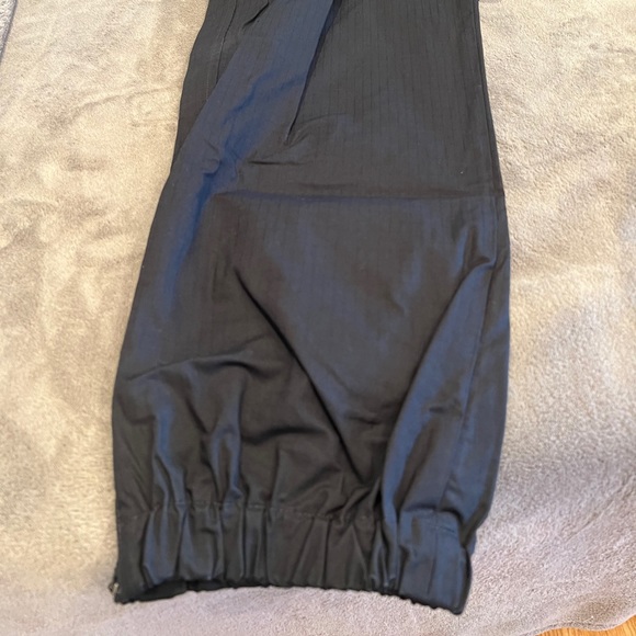 OFF-WHITE Cargo pants with straps and buckle - Picture 2 of 9